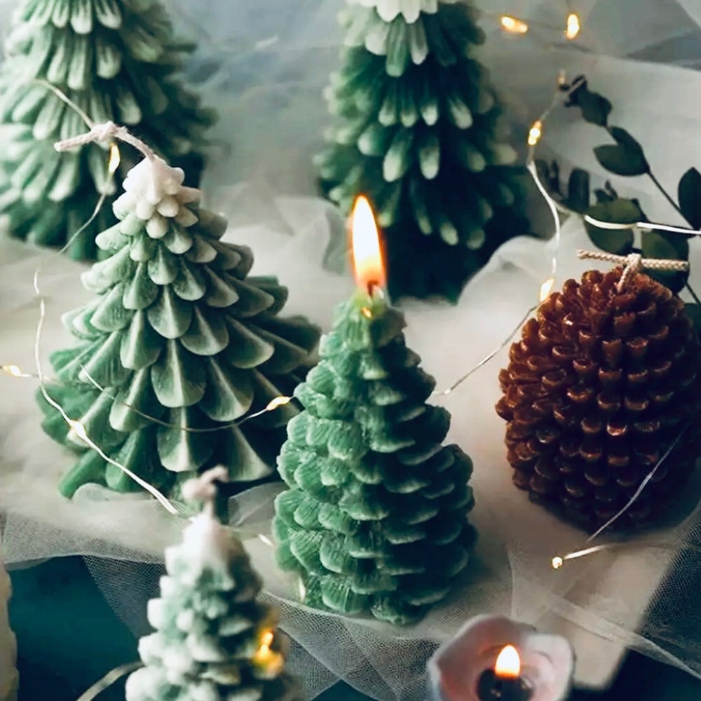 🌲NWT Christmas Tree Candles-Set of 4 - Picture 2 of 2